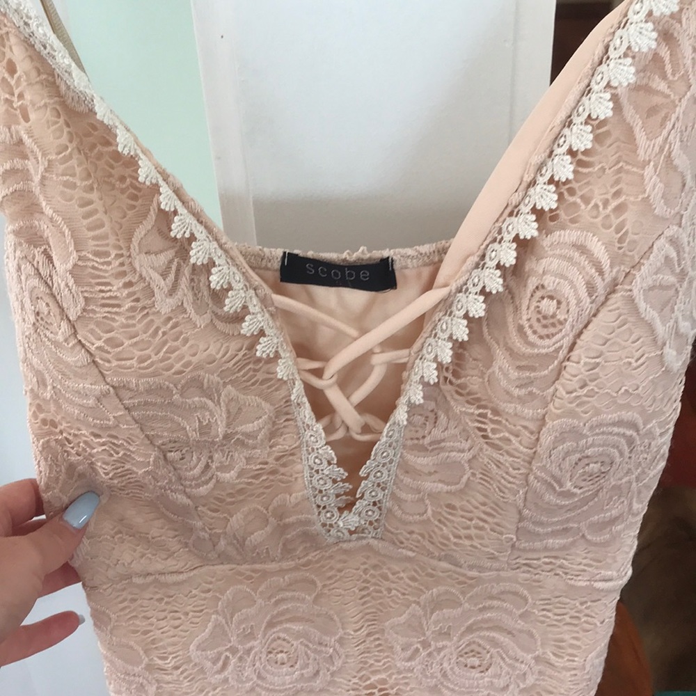 Sexy Pale Pink Lace dress with V neck - Picture 6 of 7